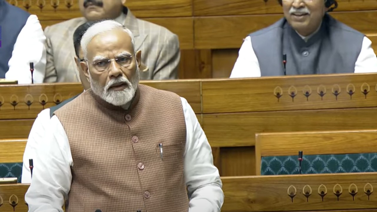 Without Mentioning Stampede Tragedies, Modi Goes Gaga Over Maha Kumbh in Lok Sabha