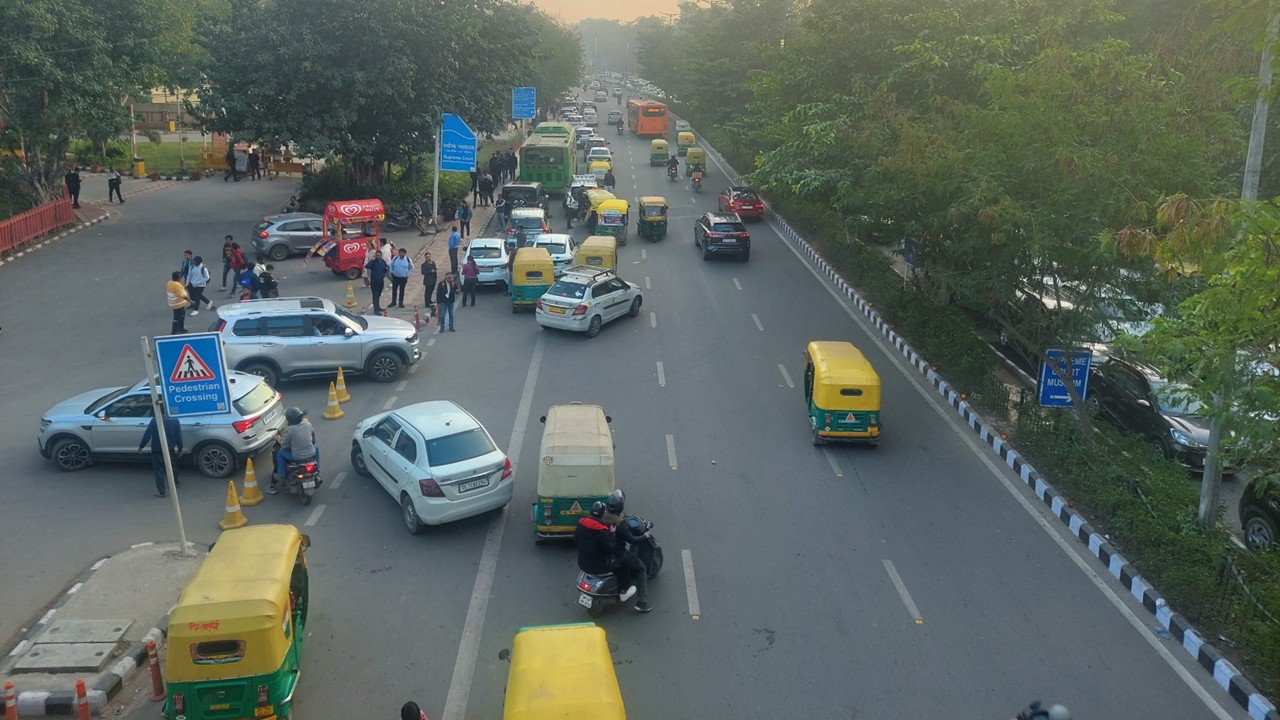 Supreme Court Halts Action Against Older Petrol, Diesel Vehicles in Delhi NCR