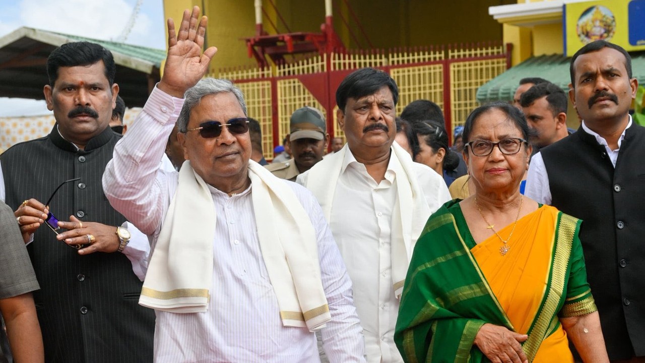 Mysuru Dasara 2025 Inaugurated by Banu Mushtaq Amid Tight Security