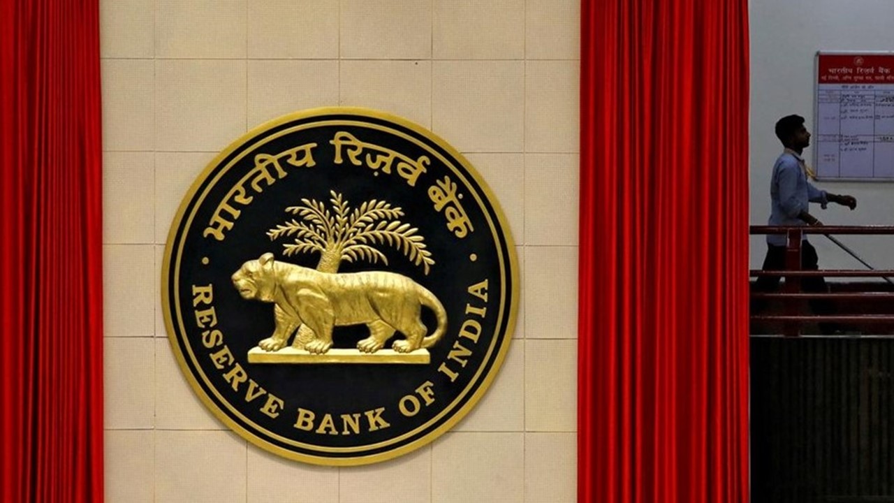 RBI Remains Net Dollar Seller for Second Straight Month, Offloads $7.6 Billion in August