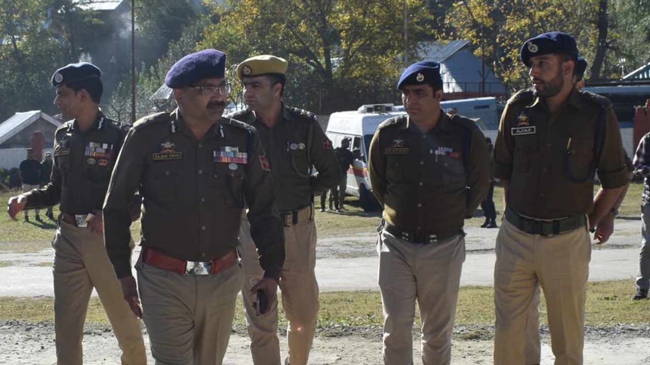 J&K Police Conduct Raids Across Srinagar’s Mosques, Madrassas in Anti-Terror Crackdown