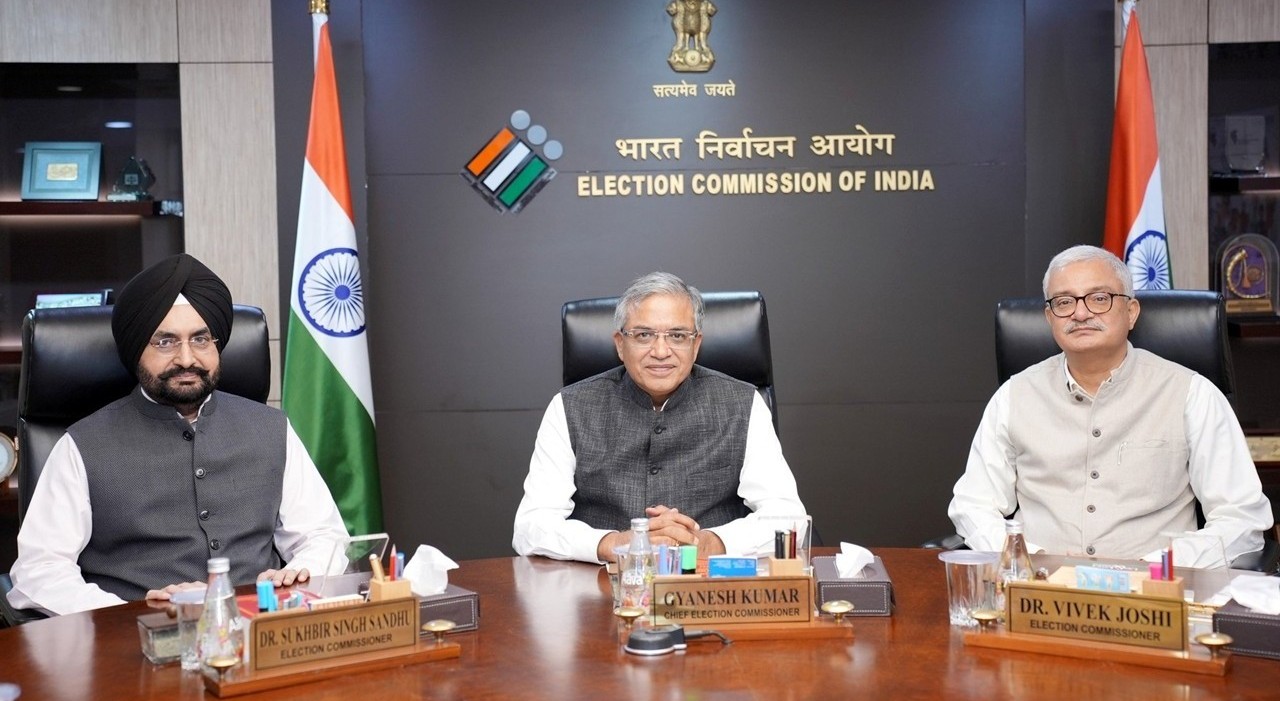 ECI Calls FIRs Against CEC, Bengal CEO an Attempt to ‘Intimidate’ Officials Amid SIR Row