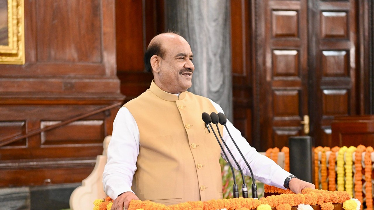 Birla to Attend Bangladesh PM’s Oath as Modi Hosts Macron in Mumbai