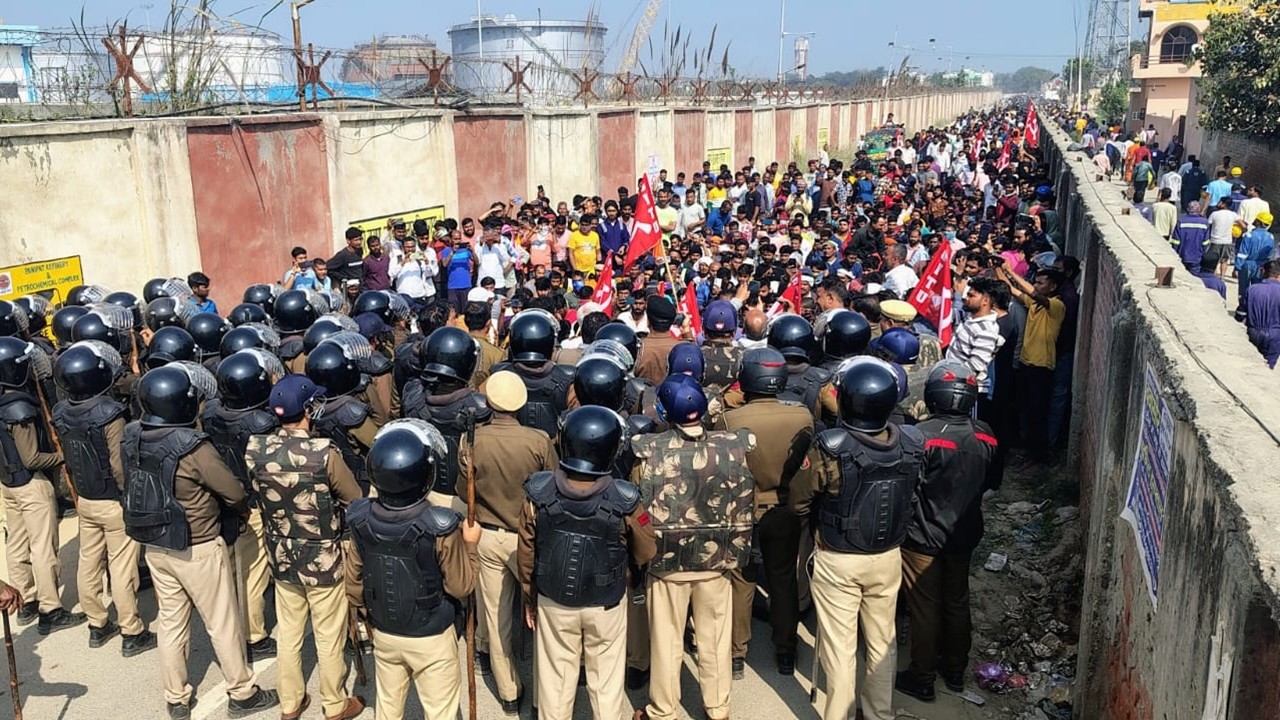 Haryana: Thousands of Refinery Workers in Panipat Strike Against 12-Hour Workday