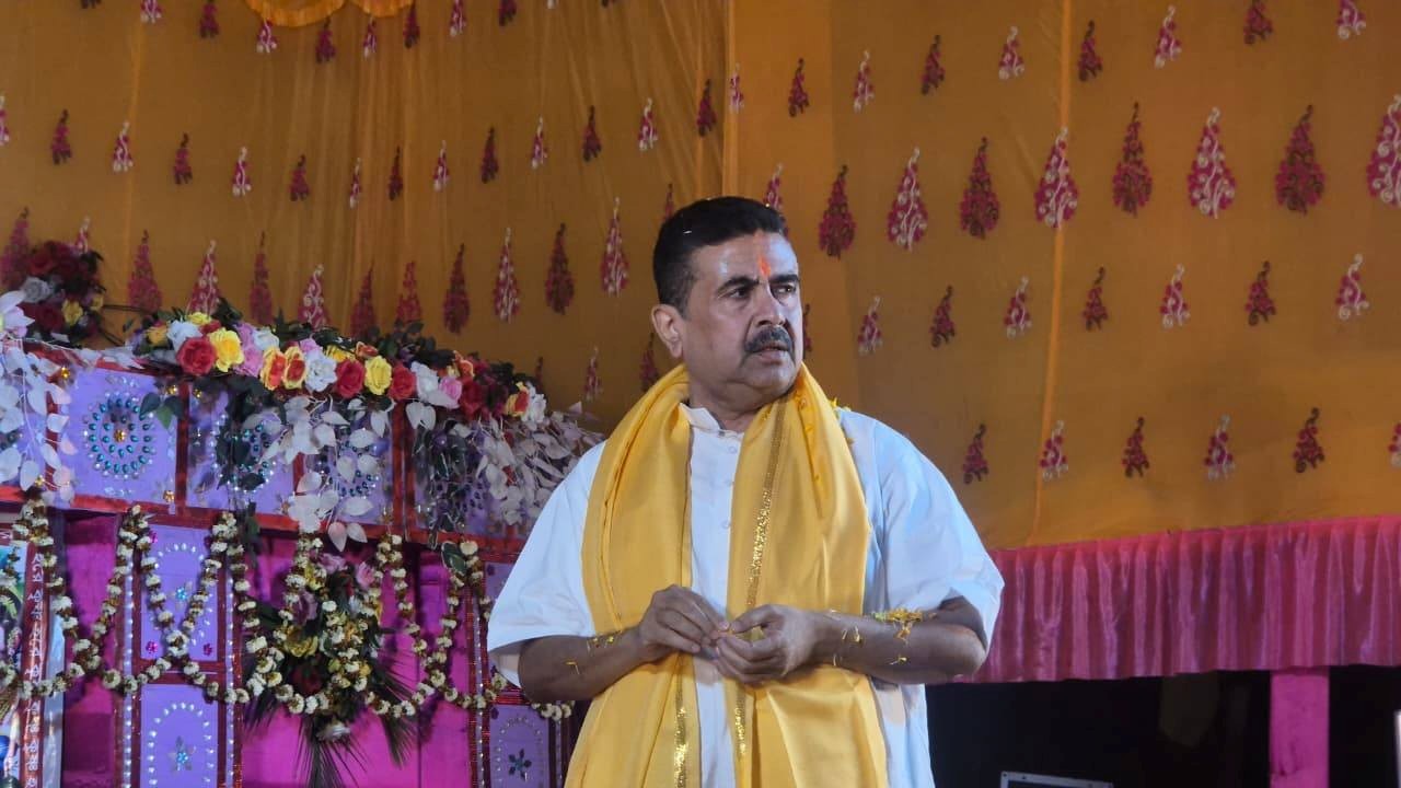 FIR Filed Against Suvendu Adhikari Over Alleged Communal Remarks at Dol Yatra Event in Kolkata