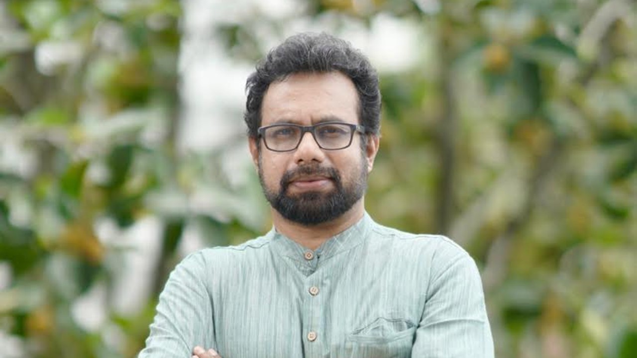 CPI(M) MP John Brittas Slams Centre Over LPG Supply Crisis, Says ‘War Has Reached Every Kitchen’