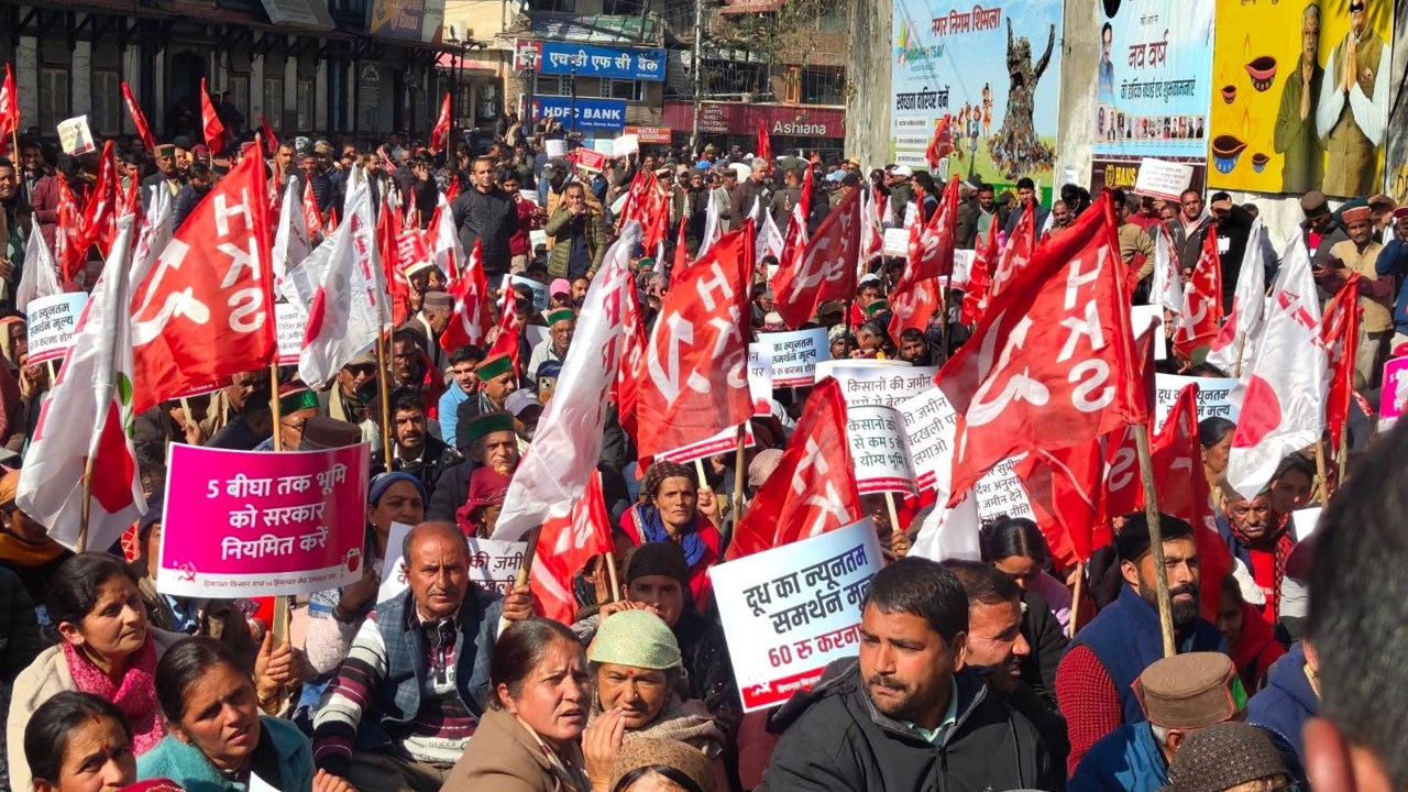 SKM, AIKS Reject Govt Claim of Doubled Farm Incomes; Flag Rising Farmer Suicides