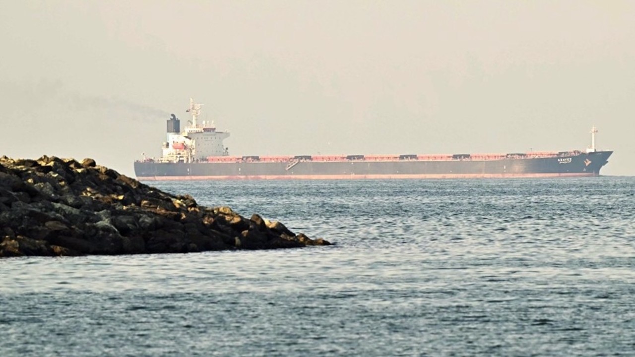 Iran Fully Opens Strait of Hormuz Following Ceasefire Deal in Lebanon