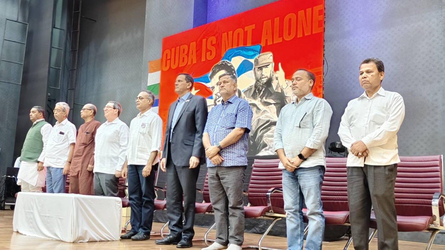 Left Activists Tell Cuban FM 'Cuba is Not Alone!'