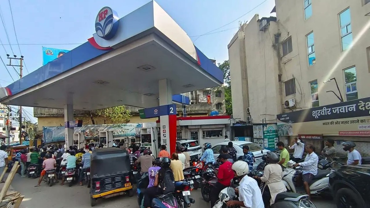 India Has Crude Oil Stocks for 78 Days, Government Tells Parliamentary Panel