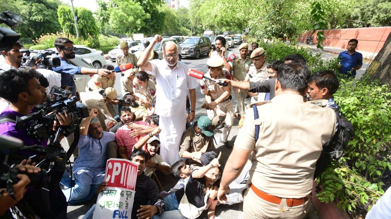 ED Searches at Pinarayi Vijayan Home Trigger Massive CPI(M) Protests