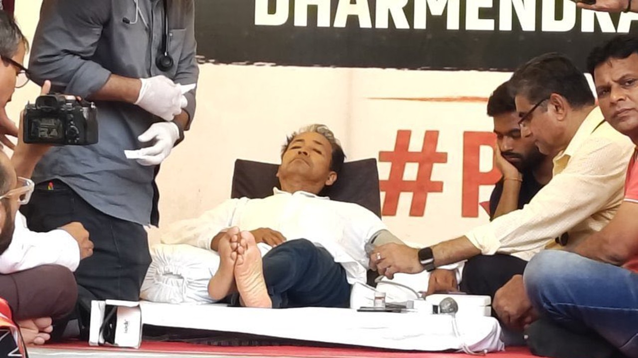 Sonam Wangchuk's Hunger Strike Enters 17th Day at Jantar Mantar, Health Concerns Mount