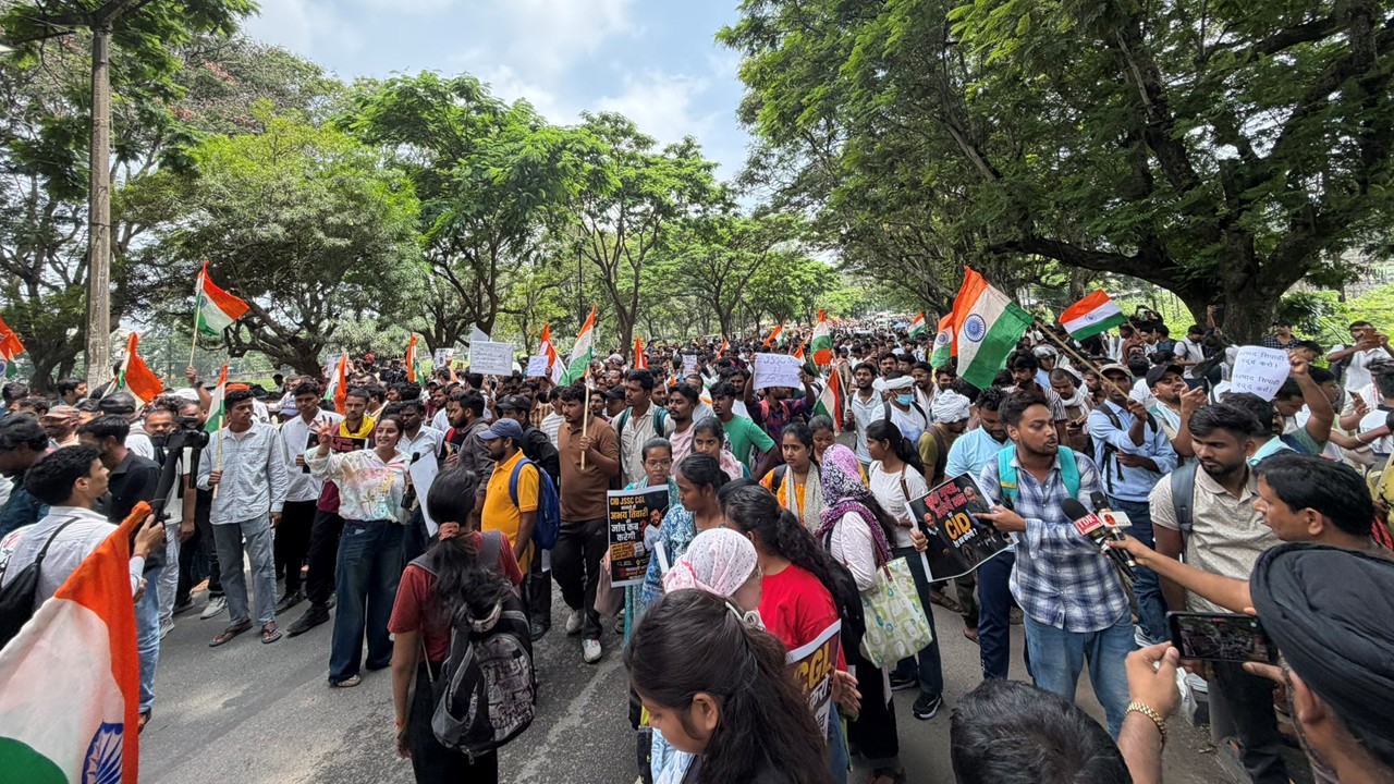 Jharkhand Student Protest Escalates as Job Aspirants Face Police Action During Assembly March