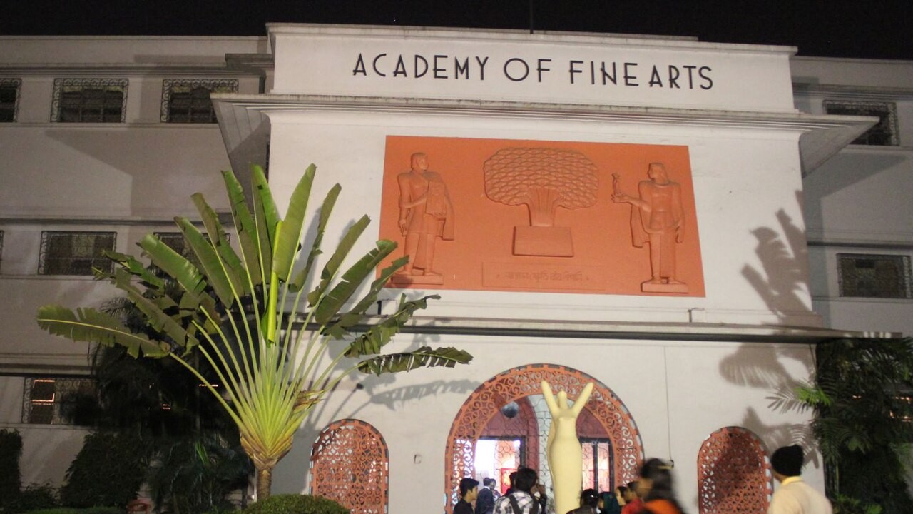 Academy of Fine Arts Row: Saffron Paint Returns Within a Day of Whitewash