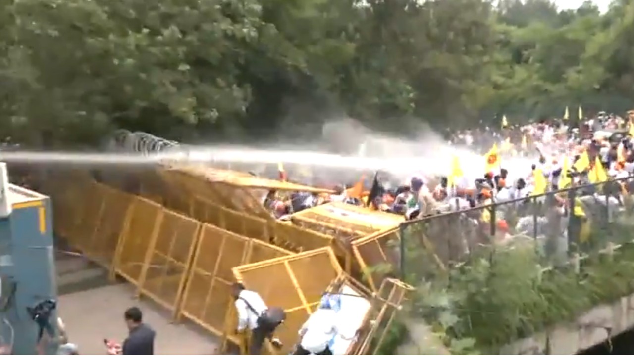 Chandigarh-Mohali Border Tense as Police Use Tear Gas, Water Cannons on Sikh Prisoners’ Protesters