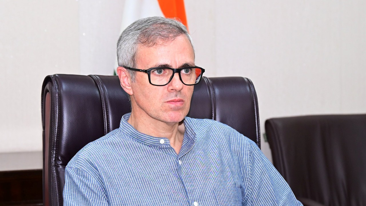 Omar Abdullah, Mehbooba Mufti Criticise Delhi’s Pre-Protest Clampdown