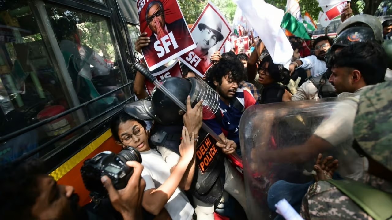 One Barricade After Another: How Protesters Marched on the Garrisoned Heart of India’s Capital