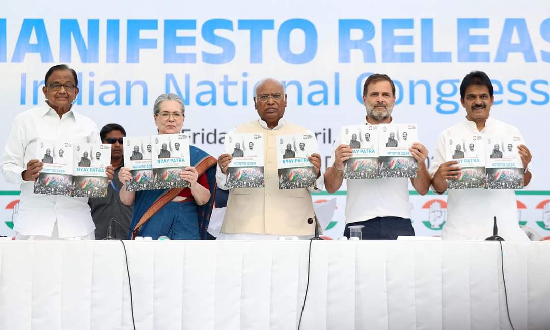 Congress' 2024 Election Manifesto Out; Caste Census, Legal Guarantee to MSP, 50% Women Reservation in Jobs Among Key Highlights