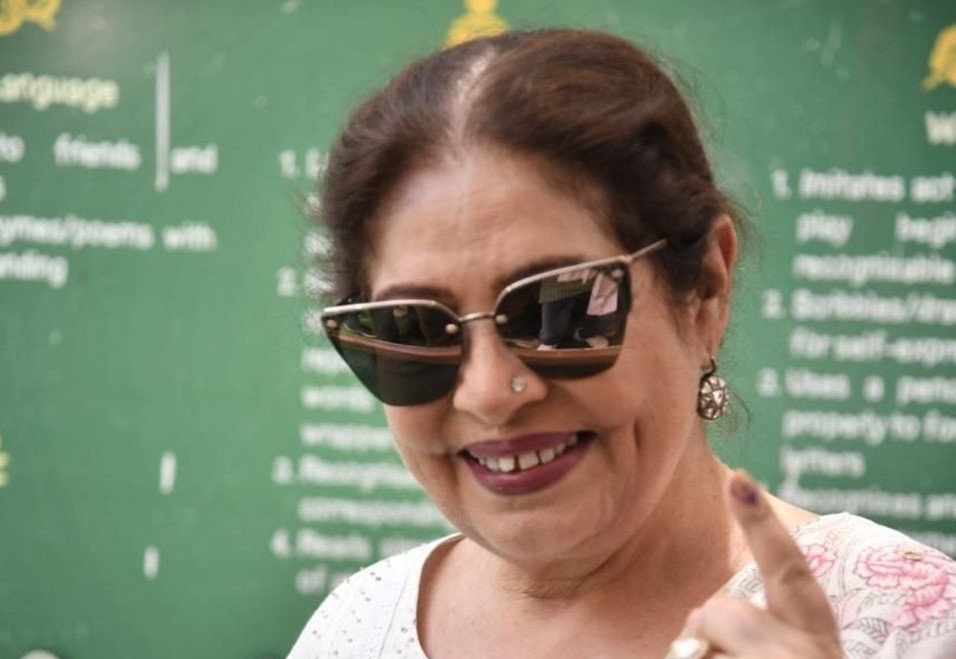 Kirron Kher Attacks BJP Candidate Sanjay Tandon & Co for Neglecting Her