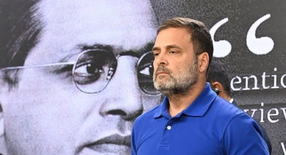 BJP MPs Accused of Blocking Rahul Gandhi’s Entry into Parliament