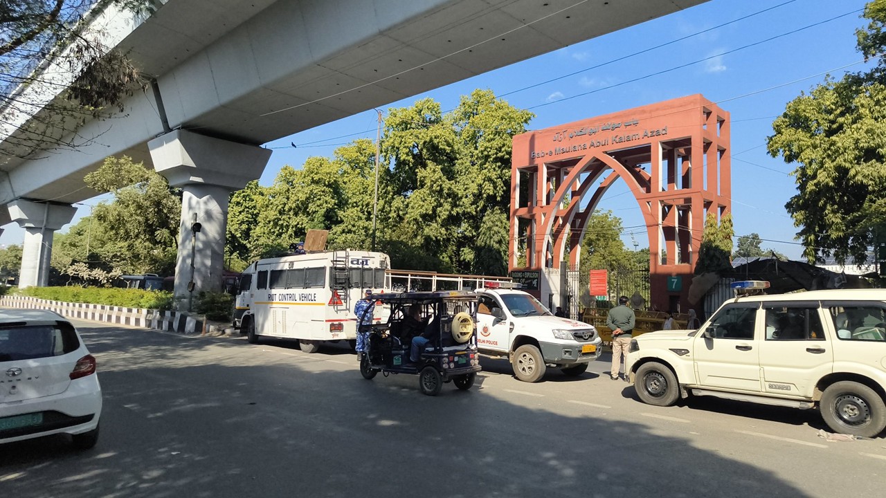 Delhi Police Detain Jamia Students Protesting Over Disciplinary Action
