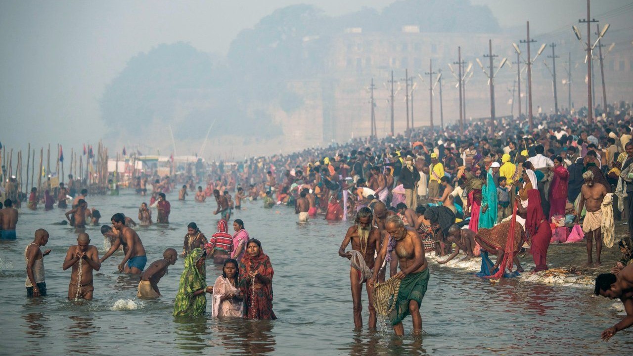 Ram Teri Ganga Maili Ho Gai, Paapiyon Ke Paap Dhote Dhote