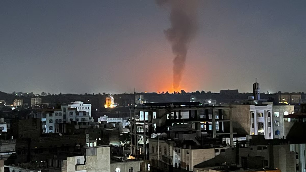 US Launches Airstrikes in Yemen, Killing 24; Houthis Vow Retaliation