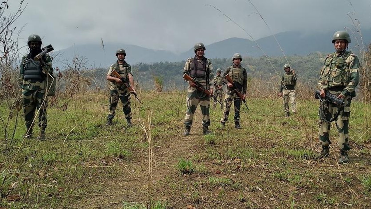 Manipur: Stone Pelting, Gunfire Reported as Zomi-Hmar Clashes Escalate in Churachandpur