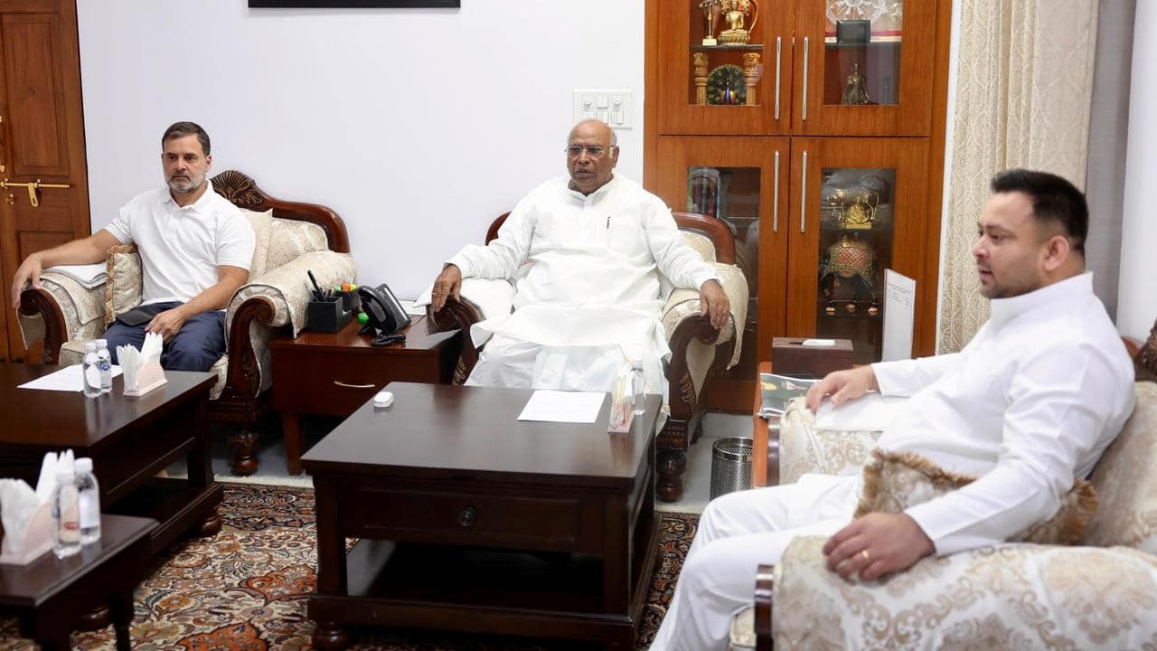 Congress, RJD Hold Meeting in Delhi on Bihar Poll Strategy