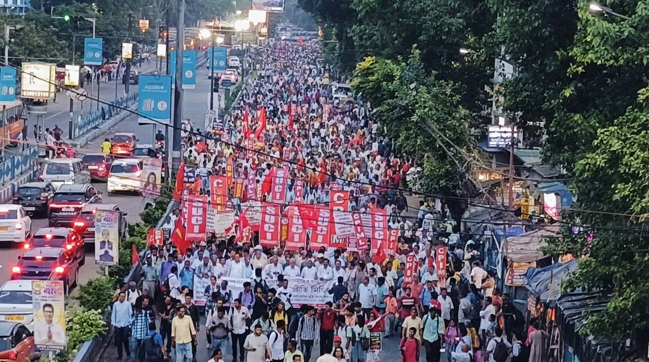 Left Parties Lead Anti-War Protest in Kolkata