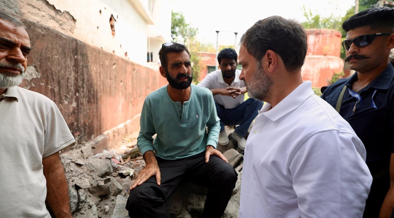 'Big Tragedy': Rahul Gandhi Meets Families Hit by Cross-Border Shelling in J&K