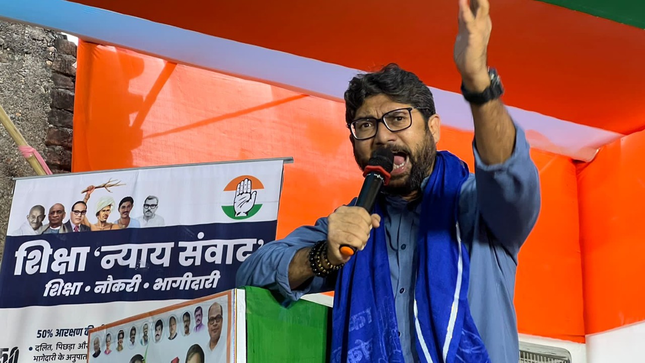 Dalit Man Killed Over Caste Slur Allegation in Gujarat; Jignesh Mevani Slams Silence of State Leaders
