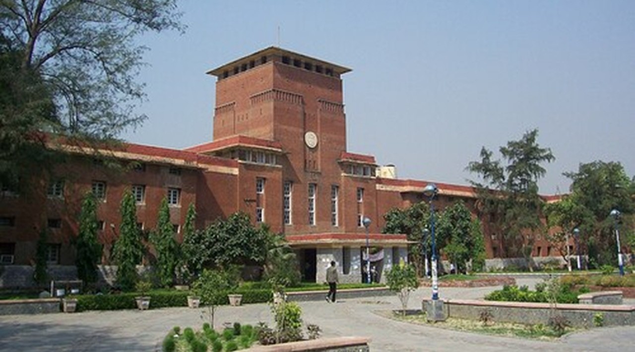 DU Sparks Controversy Over Admission Form, Faces Backlash for Replacing ‘Urdu’ with ‘Muslim’