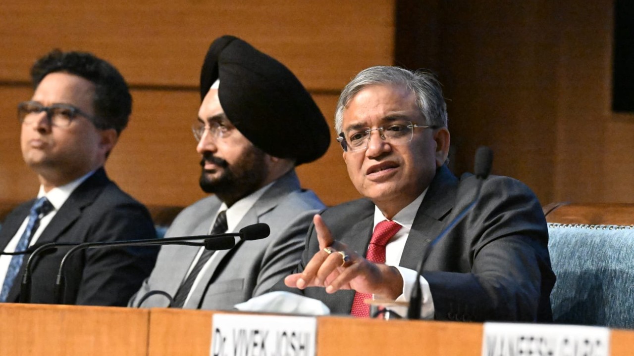 EC Blames Parties for ‘Vote Theft’ Row, Urges Formal Complaints on Electoral Roll Errors