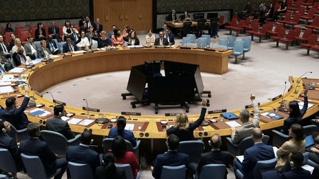 Sanctions Will Harm Iranian People and Hamper Diplomatic Channels, Experts Say