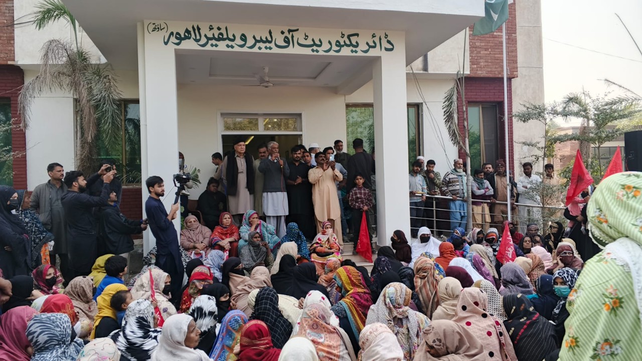 Workers Demand Implementation of Minimum Wage in Pakistan