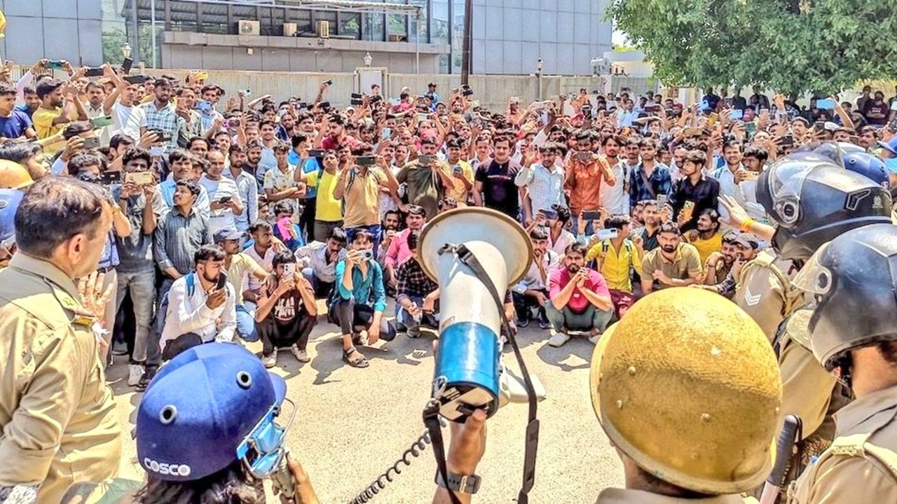 Noida Labour Protest Sparks Debate on Wage Justice and Workers’ Rights