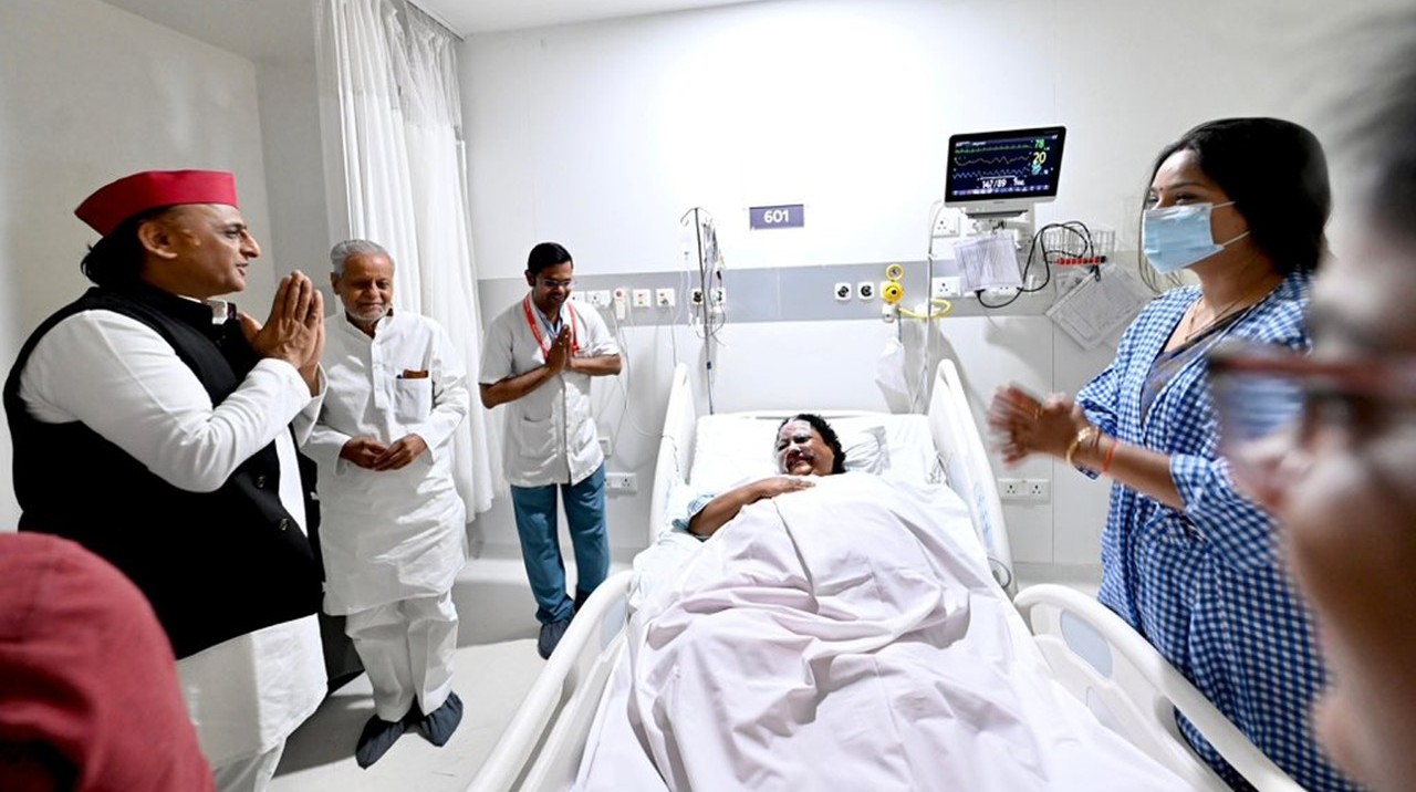 Akhilesh Yadav Visits BJP MLA Injured While Burning His Effigy, Extends Wishes