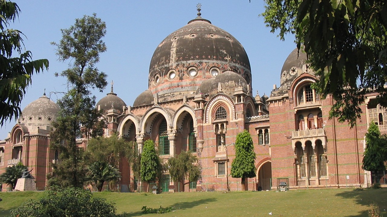 Vadodara University Adds PM Modi Leadership Module to Sociology Courses
