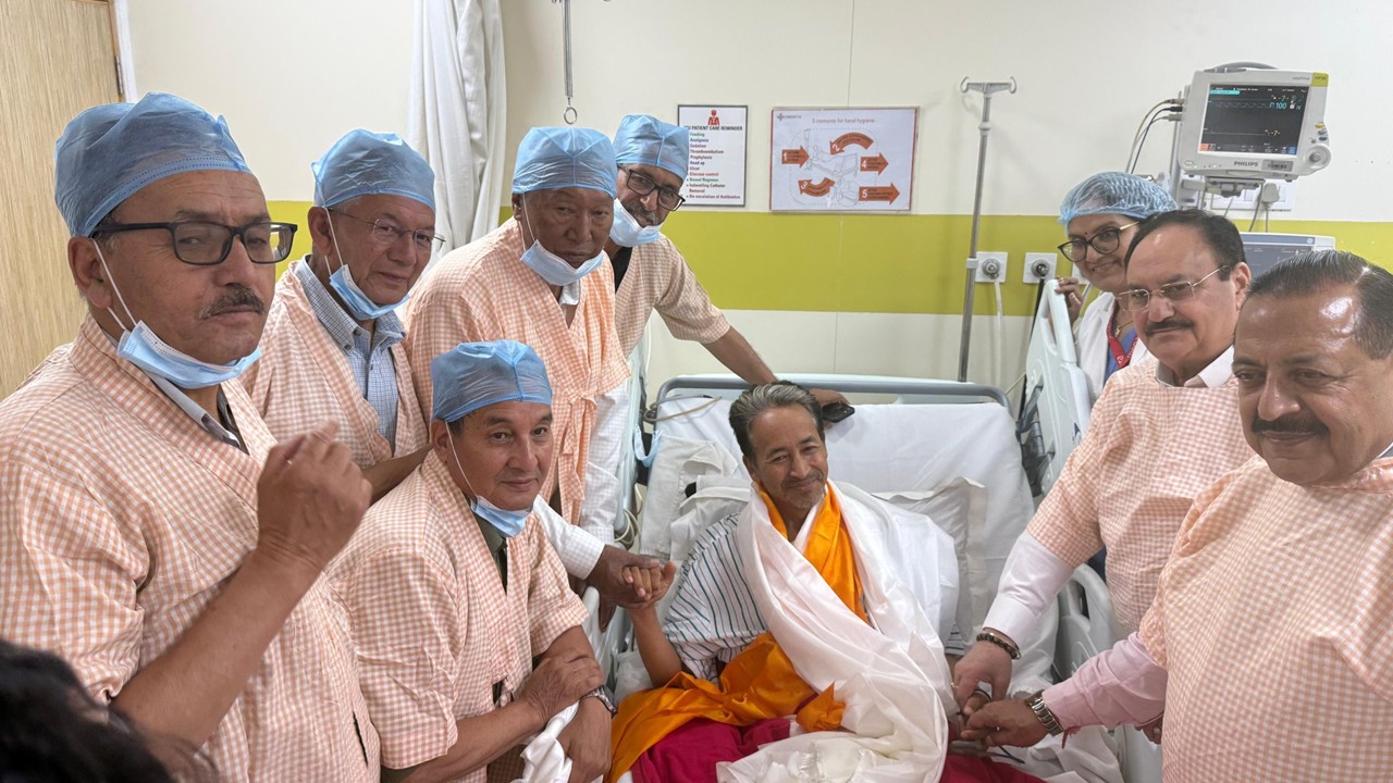 Sonam Wangchuk Ends Fast After 26 Days in Presence of Union Ministers