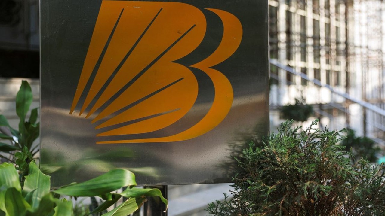Bank of Baroda Wrote Off Rs 35,715 Crore in Big Loans, Recovered Only Rs 9,946 Crore: RTI
