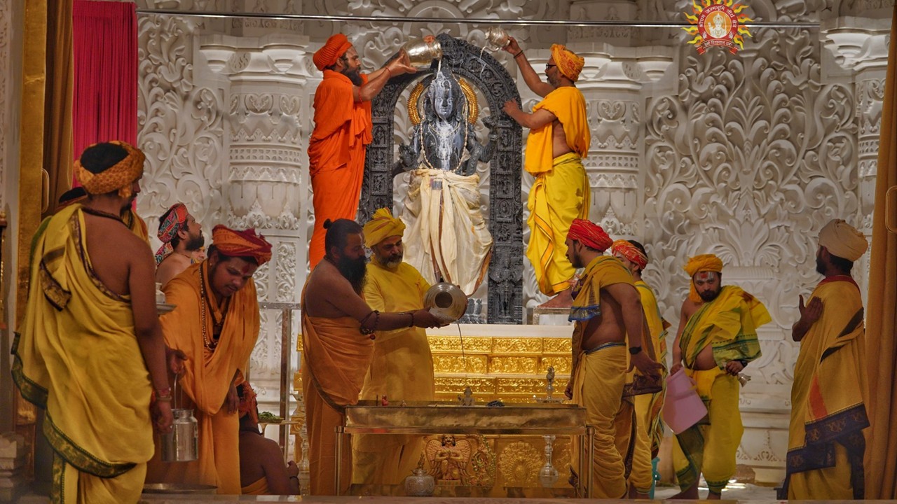 Ayodhya Seers Demand CBI Probe into Alleged Ram Temple Fund Embezzlement